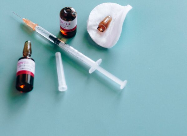 pexels-n-voitkevich-5863358